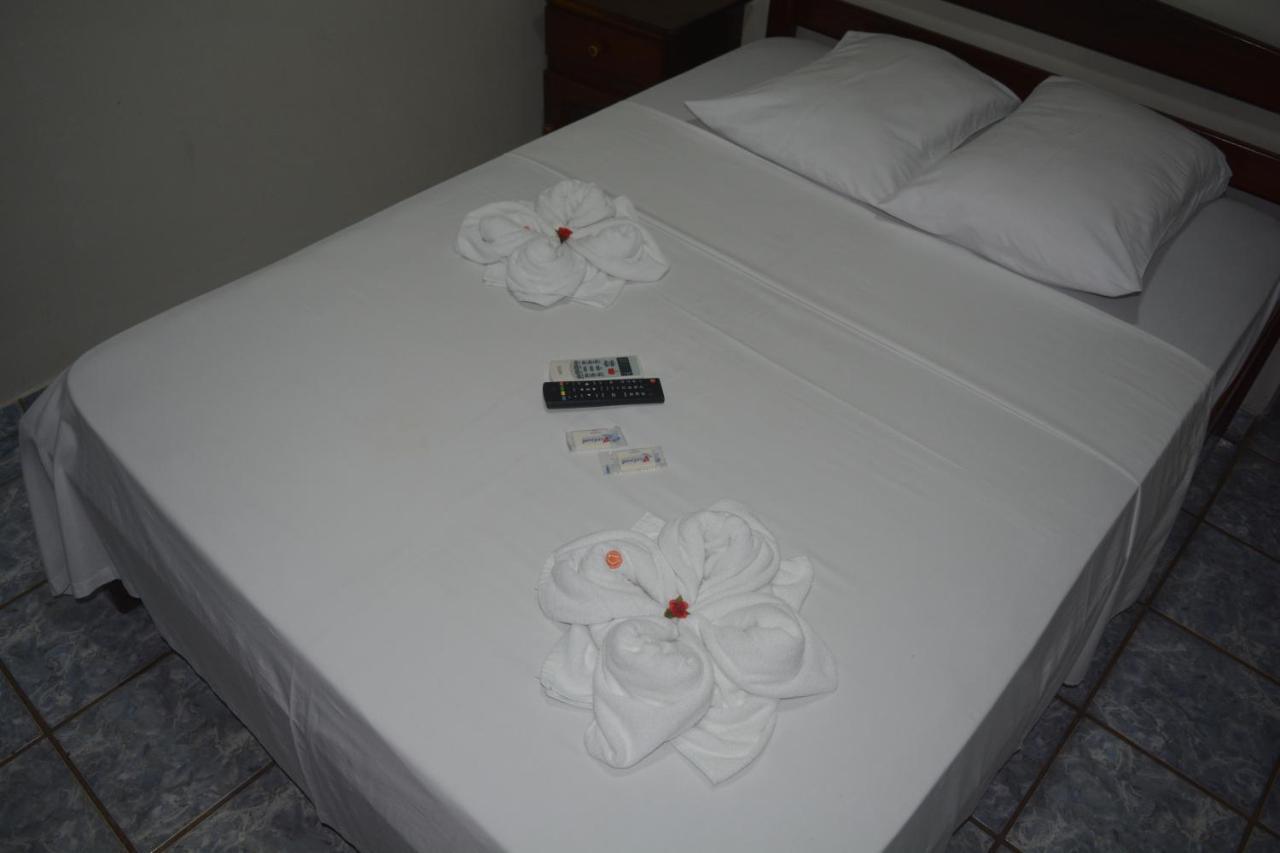 Hotel Anita Ariquemes Kültér fotó