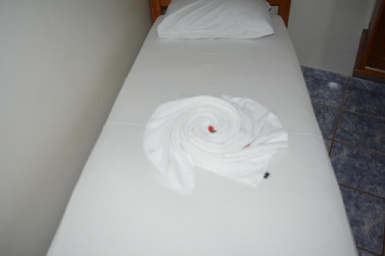 Hotel Anita Ariquemes Kültér fotó